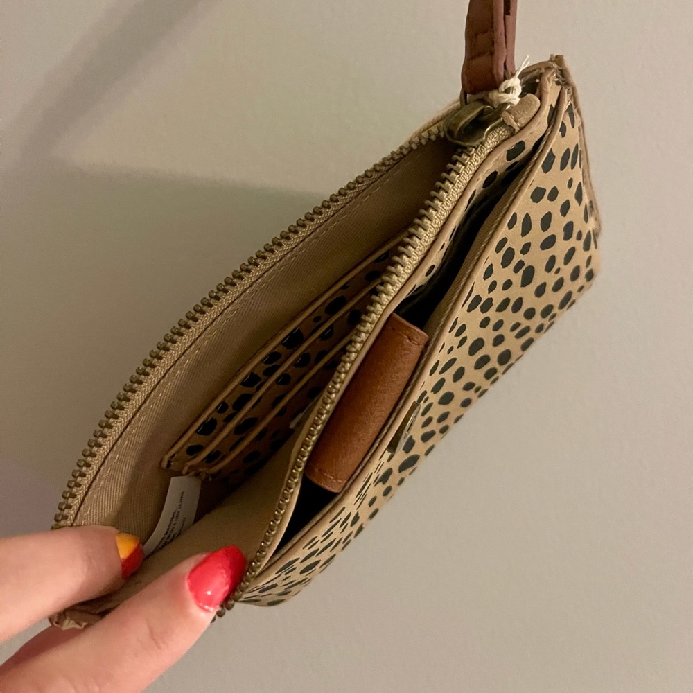 Universal Thread Wallet - Picture 3 of 3